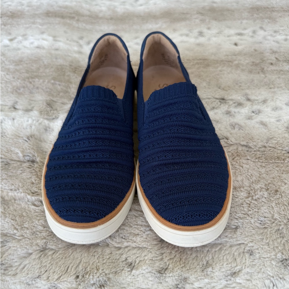 SOUL Naturalizer Dark Blue and White Slip-On Loafers SOUL KEMPER SLIP ON SNEAKER
